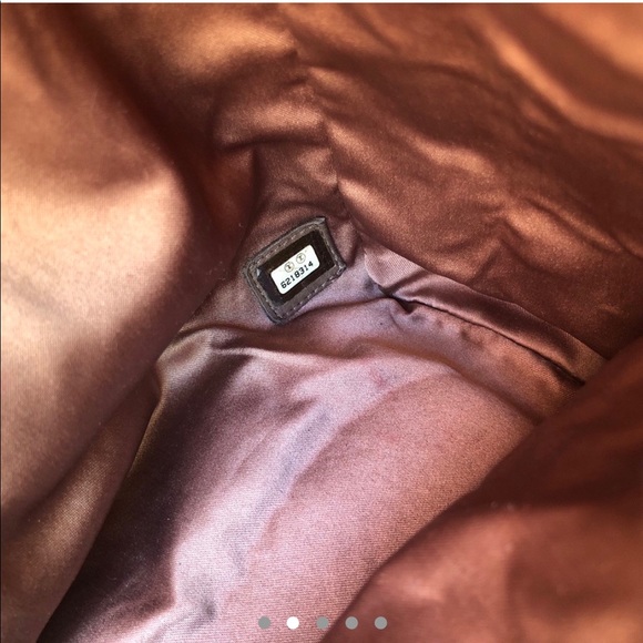 Chanel tote - Picture 5 of 17